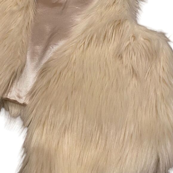 H&M Cream Cropped Faux Fur Vest Women’s US 6 - Picture 4 of 8